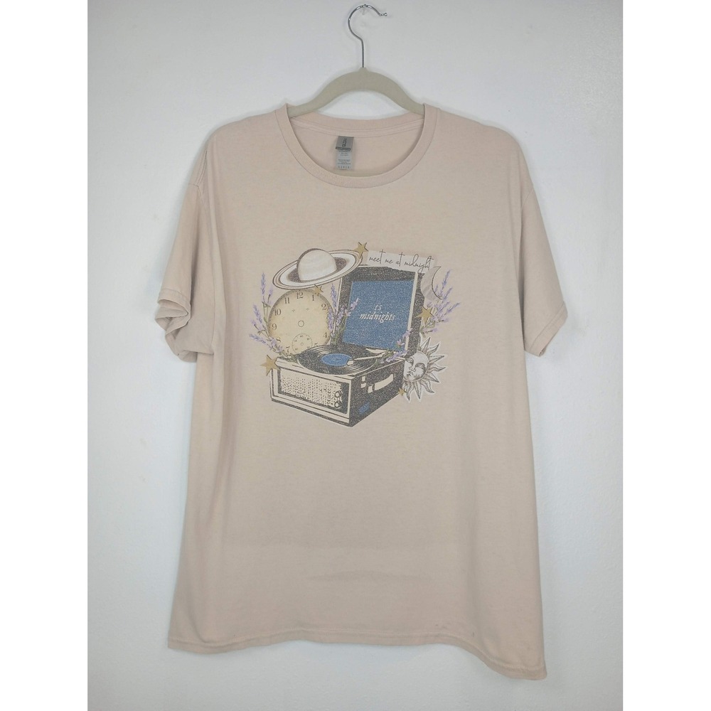 Meet Me At Midnight Graphic Thrash T-Shirt Tan L Taylor Swift Casual 100% Cotton